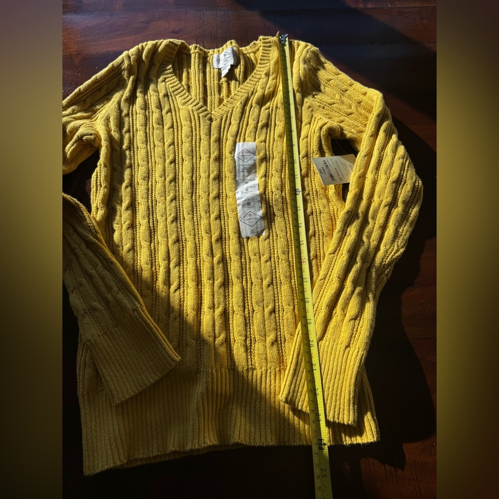 St. John’s Bay Cable Knit V-Neck Sweater Women’s Small NWT Tawny Olive - Picture 9 of 11
